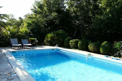 Ferienhaus in Cogolin mit Schwimmbecken
