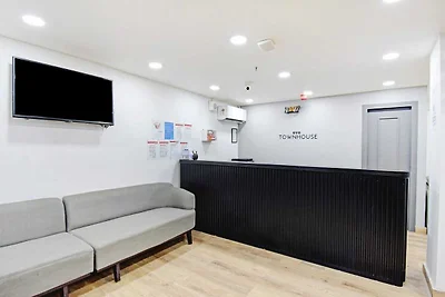 Super Townhouse The Royal Retreat