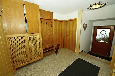 Geräumige Ferienwohnung in Kappl mit Terrasse