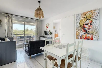 Wohnung in Le Lavandou mit Poolzugang