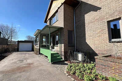 Stijlvol, duurzaam appartement in Bree