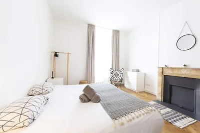 Modernes Apartment in der Rue Antibes...