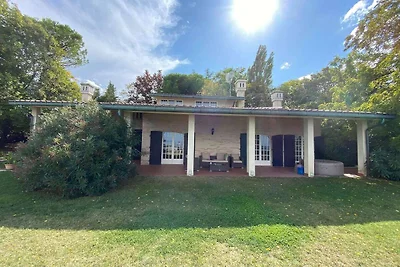 Bella villa a Gemmano con jacuzzi e piscina