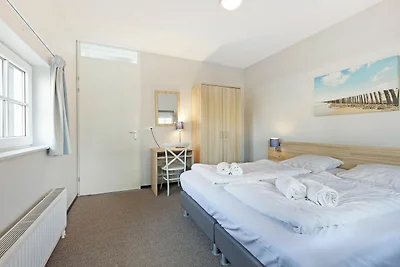 Ruim huis met sauna, op 700 m. van het strand