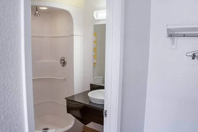 1 letto queen | Doccia accessibile ADA/RI