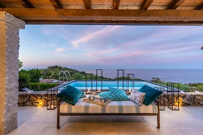 Luxe villa met zwembad op Sardinië