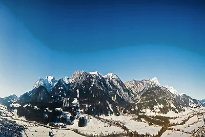 Luxus-Chalet mit Pool und Sauna am Skilift