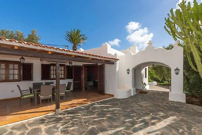 Charmantes Ferienhaus in Ingenio mit Terrasse