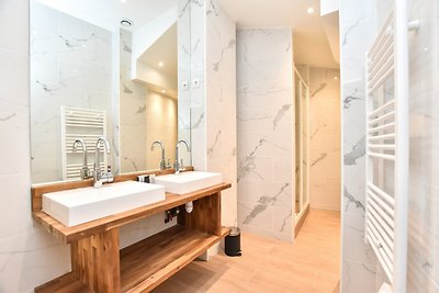 Apartamento con encanto - 3 habitaciones, 8 b...
