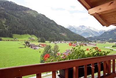 Ruhiges Chalet mit Pool in Wald im Pinzgau