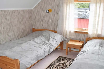 6 Personen Ferienhaus in Sandhornøy