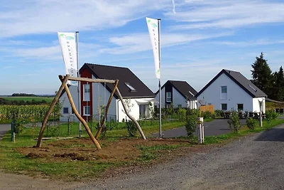 Bungalow in Gillenfeld mit Schwimmbecken