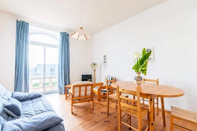 Apartment in Pléneuf mit Meerblick