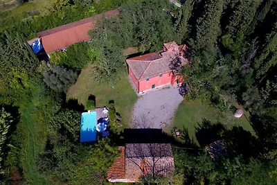 Appartamento con piscina a Ghizzano Italia