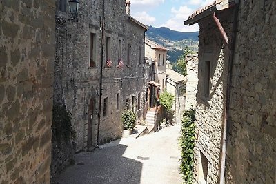 Ländliches Ferienhaus in Castello di Bascio m...