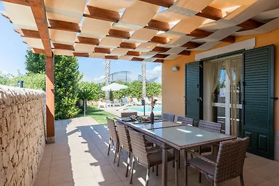 Geräumige Küstenvilla mit Pool in Scicli