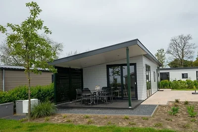 Ferienhaus in Bovenkarspel mit Terrasse