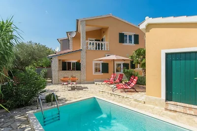 Villa in Roškići met zwembad
