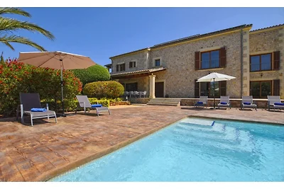 Lussureggiante casa vacanze con piscina