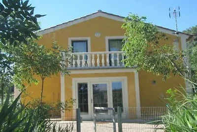 Vakantiehuis in Aspiran met zwembad