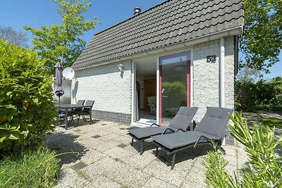 Ferienhaus mit Pool am Meer