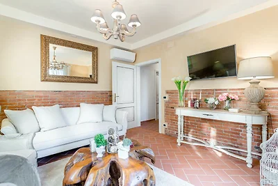 Landhaus in Lucca mit Salzwasserpool