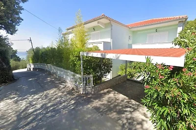 Apartment in Kampor mit Balkon
