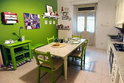 Wohnung in Torino mit Balkon und Parken