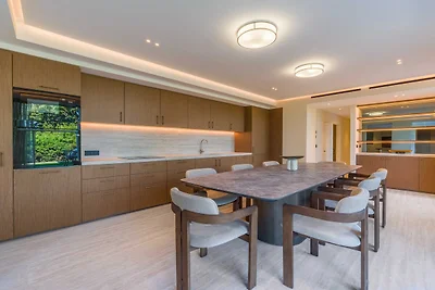 Luxe appartement met ruim terras