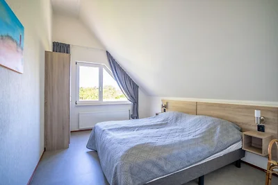 Charmante Villa am Wasser mit Sonnendusche