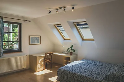 Comfortable Apartment with Mountain View - On...