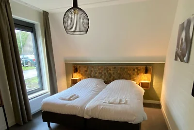 Casa ristrutturata con doppi servizi, Breda a...
