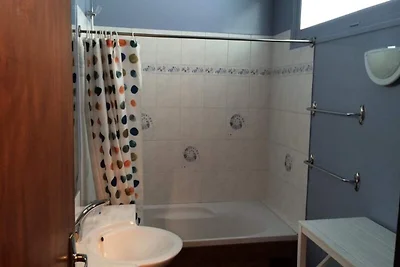 Appartamento di 2 locali per 5 persone** espo...