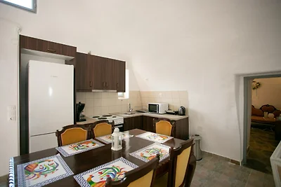 Villa in Triantafillia