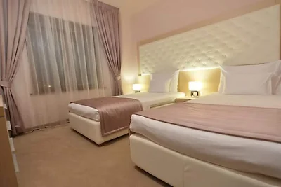 Hotel Princ - Two Bedroom Family Suite 106
