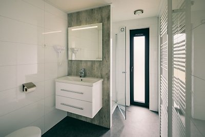 Bungalow ecosostenibile con due bagni fra 2 r...