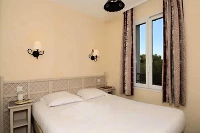 Haus im Luberon mit Pools und Golfplatz