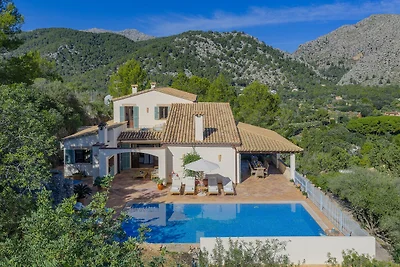 Elegante Villa mit beheiztem Pool, Pollença