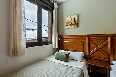 Einladende Wohnung in Gudar mit Terrasse
