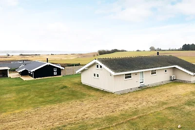 9 Personen Ferienhaus in Millinge-By Traum