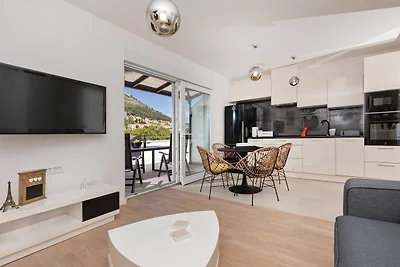 Apartment Life Plus-Two Bedroom Apartment wit...