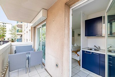 Charmante studio met balkon en zwembad - Hart...