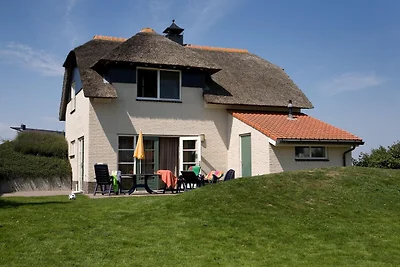 IJsselmeer-Villa mit Sauna & Whirlpool