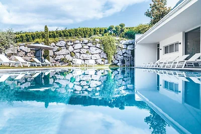 Moderno appartamento a Merano con doccia...