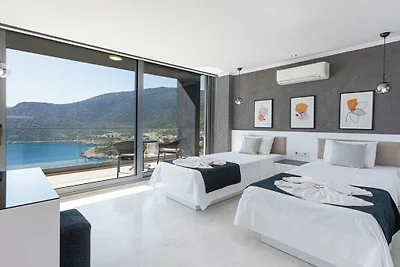 Villa in Kalkan mit Schwimmbecken