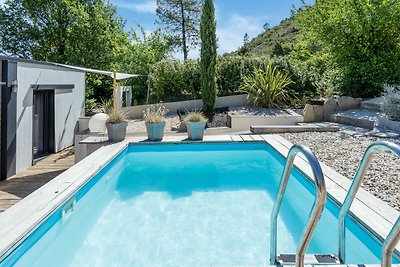 Wunderschöne Villa mit Swimmingpool in Les...