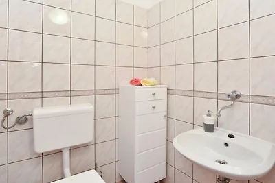 Five Bedroom Holiday Home