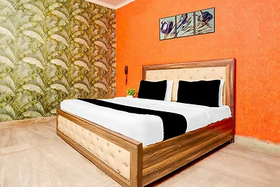 Super Hotel O Uttam Nagar