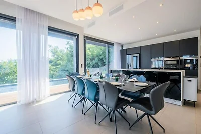 Huis in Mandelieu met uitzicht op verwarmd...