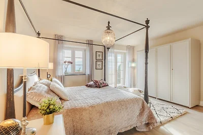 Luxe villa met 7 slaapkamers en zwembad